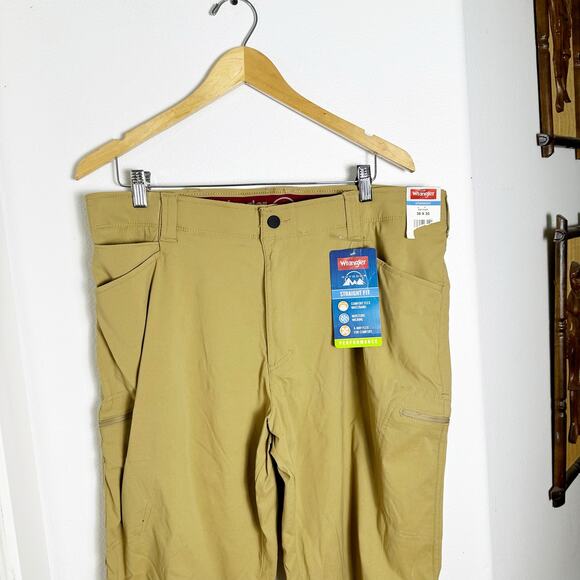 NWT Wrangler Straight Fit Outdoor Athletic Khaki Beige Pants sz 38x30 - Picture 2 of 9